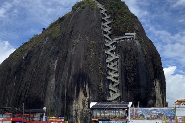 Guatapé _ Piedra del Peñol(2)
